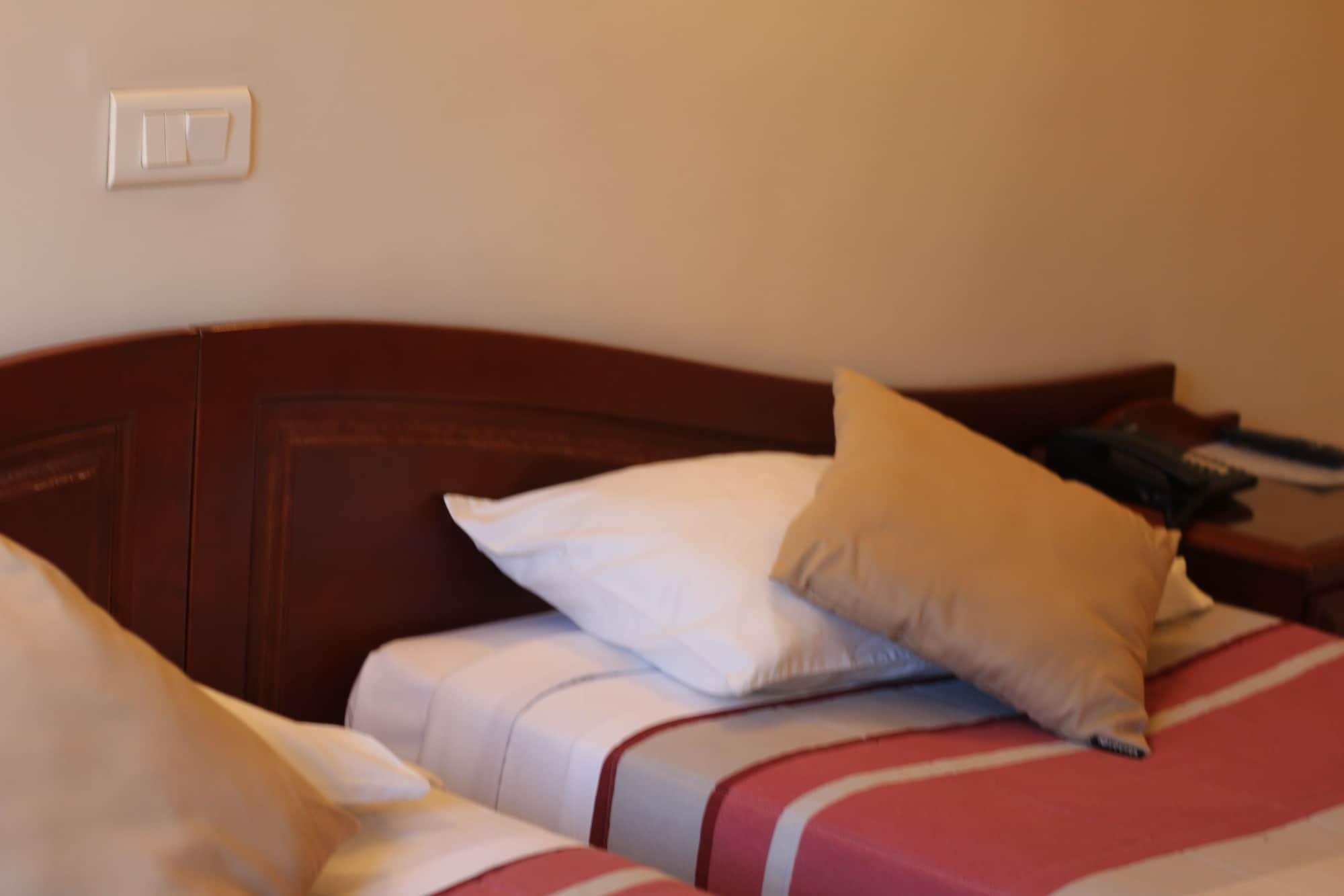 Cosmotel Hotel Paris Ngoại thất bức ảnh